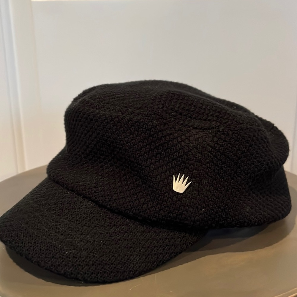 Counter Culture Black knit hat size small
